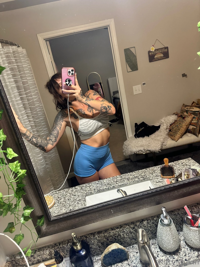 Was going through my phone and saw these pics i forgot to post the part 7 