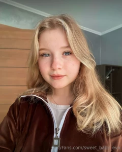 I am your sweet mollycry and i am ready to surprise you wanna see how part 16