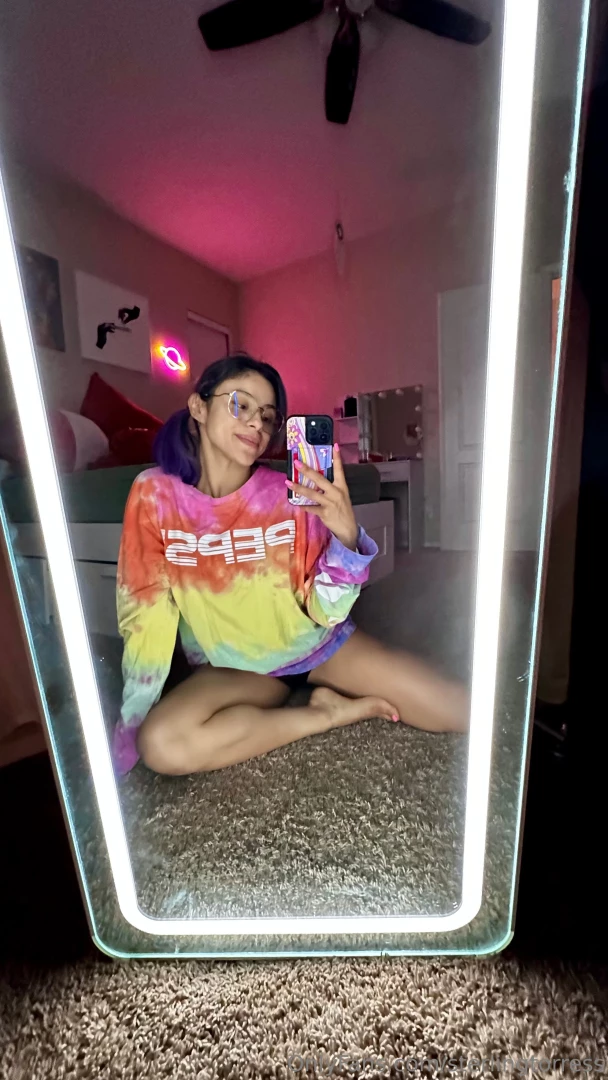 Snap snap aaaand done hehe hi 