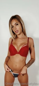 Hi sexies i m feeling a little freaky tn message me if ur bored