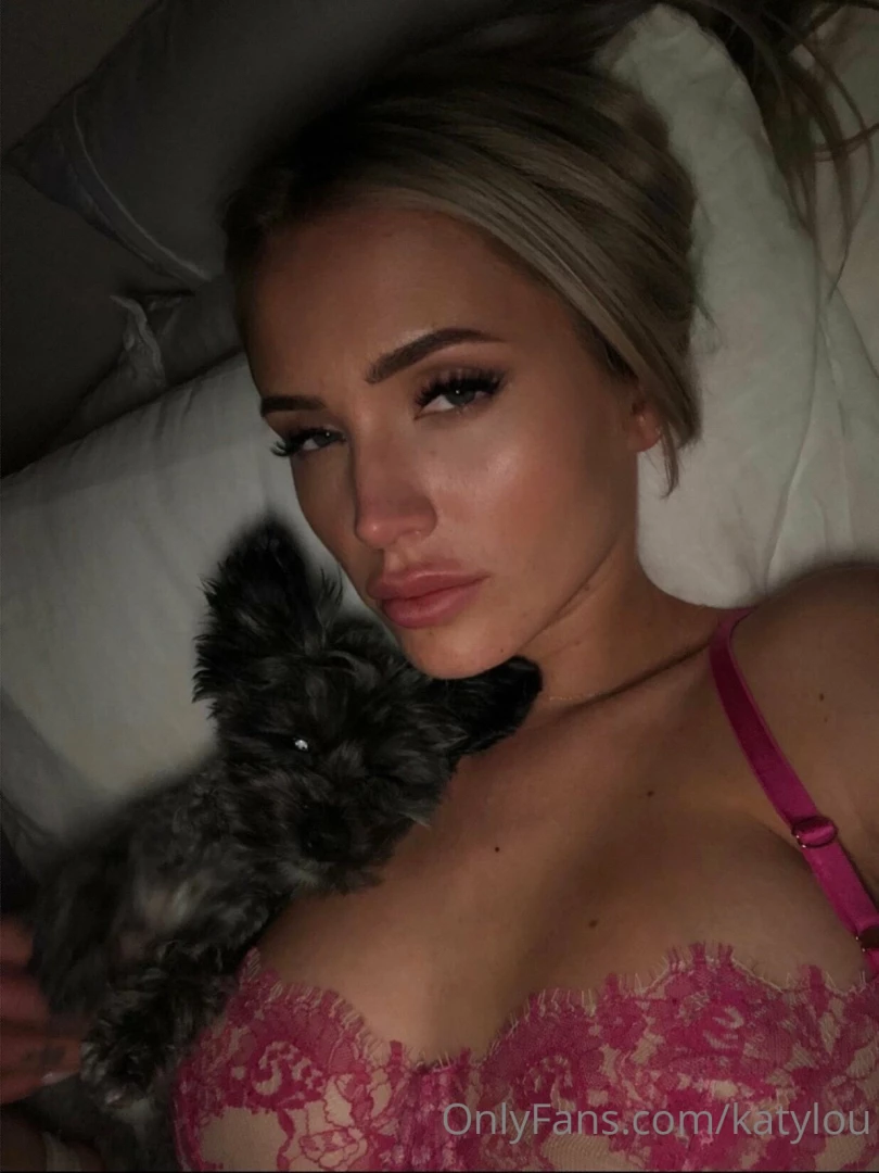 Look whose in bed again 