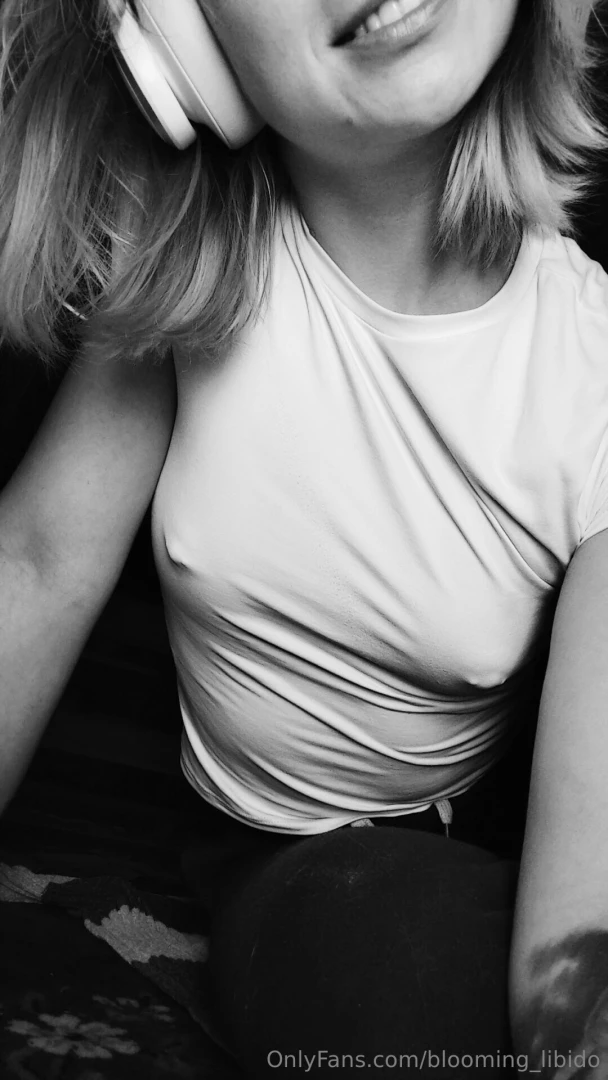 I sucked big titties in my dream the other night anyway here s my 