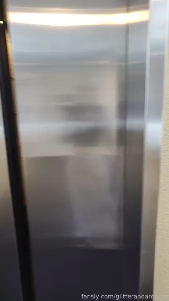 Uh oh ft lancestrongarmz nsfw elevator public publicnudity blowjob 