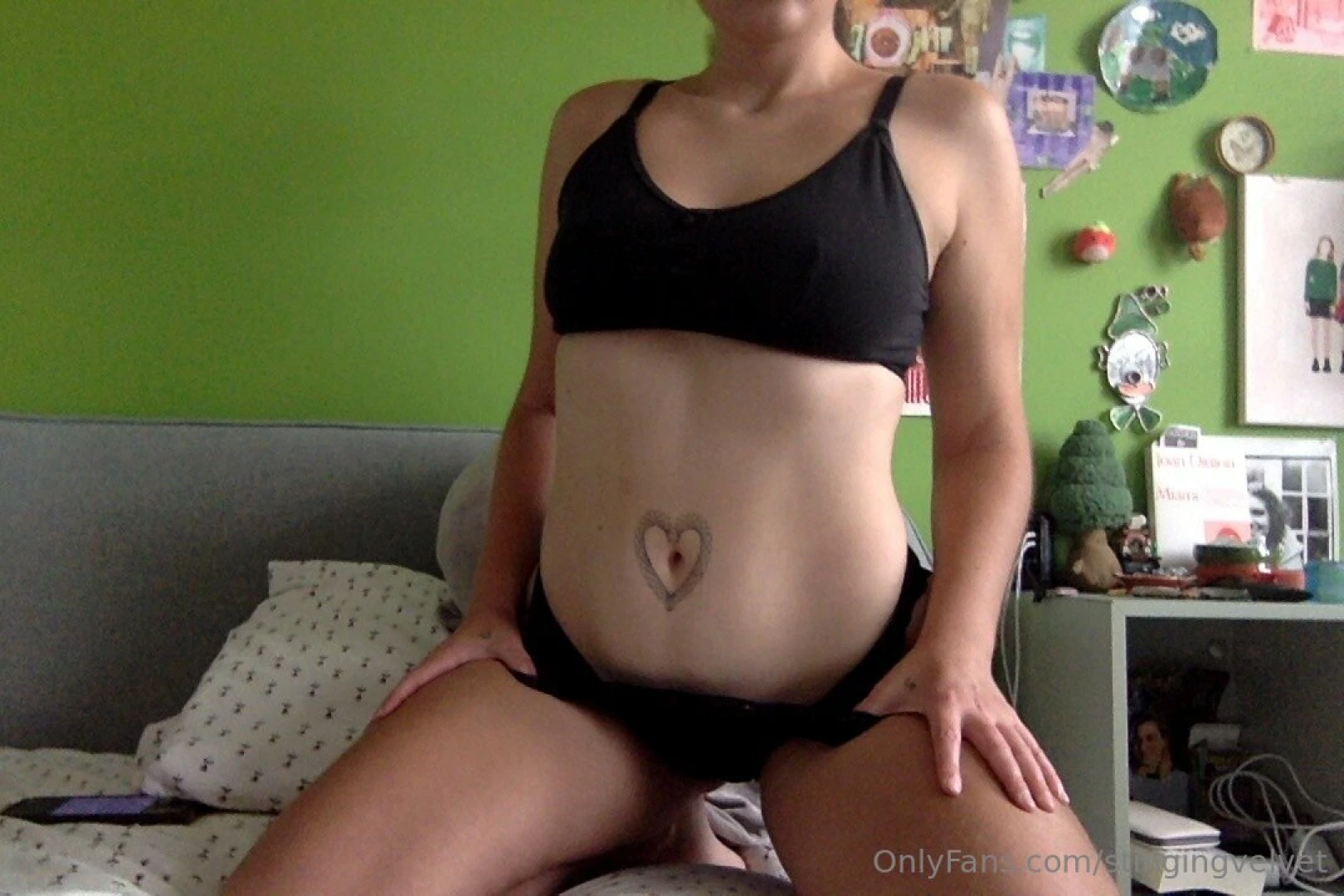 Can u guess what im listening to having a bit of a lazy day so im 