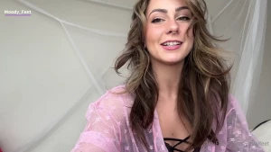 Long distance gf strips and plays with you