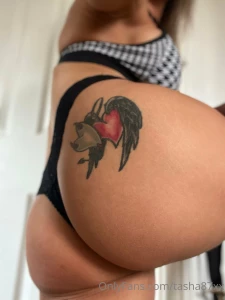 Come at me guys or girls tasha87 lots to offer video calls or sexting part 1