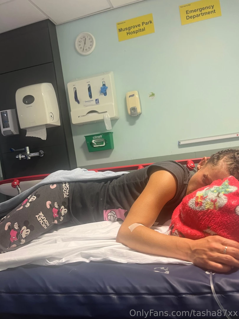 In hospital worse for ware come show me some love babe tips make me 