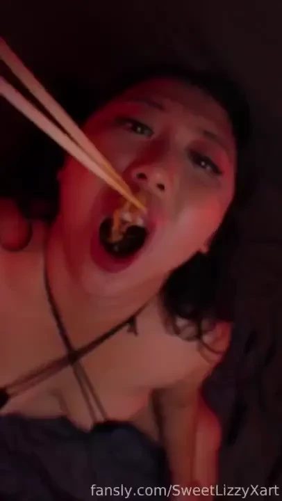 Waiter would you like some noodles ma am me could you just pipe it 