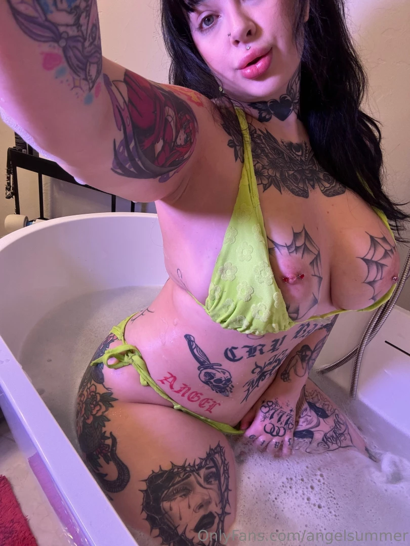 angelsummer - I want to throw this ass back on your dick daddy 