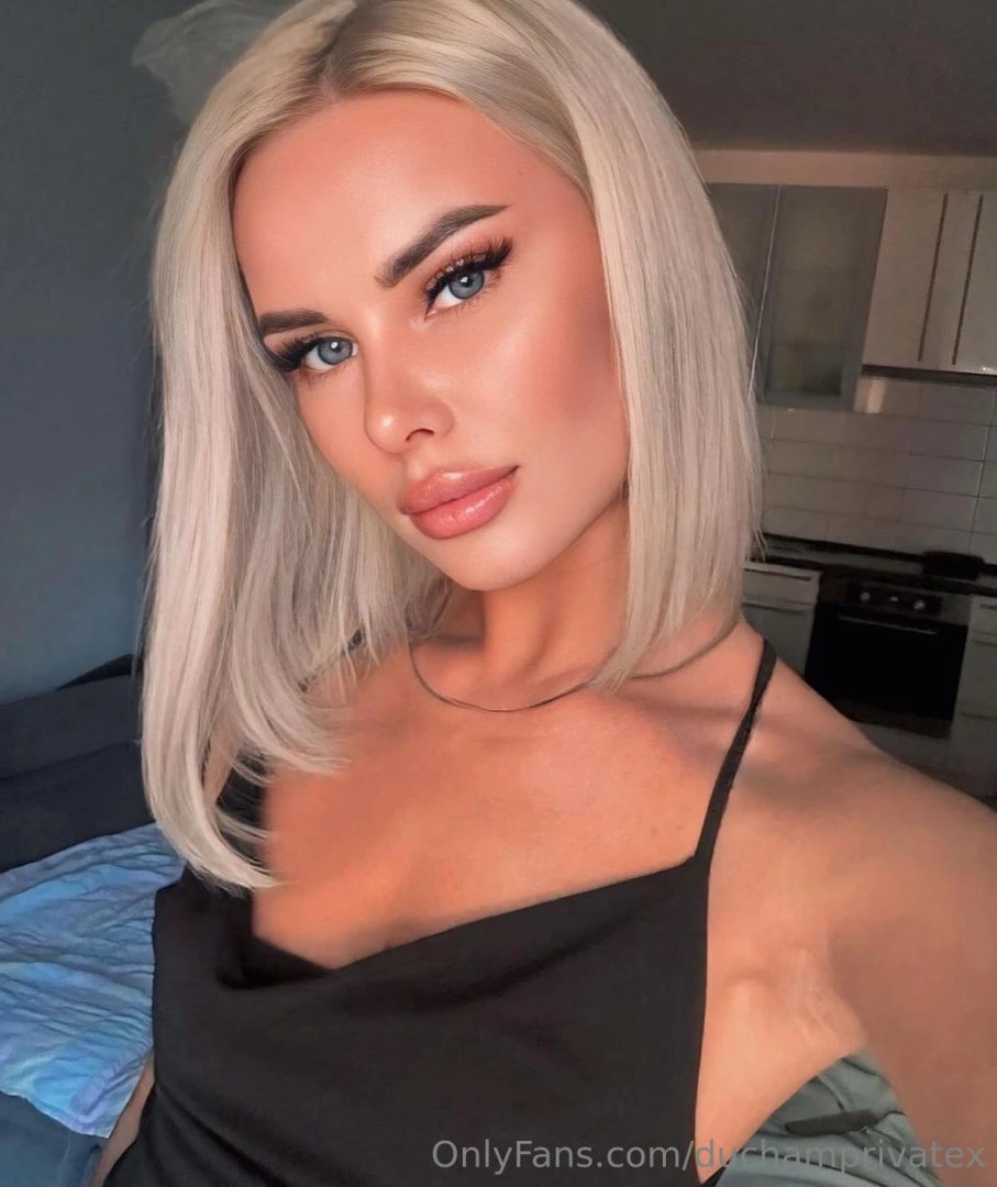 Horny angel crystal_lovexxx she will spread her legs for you and wait part 24 