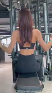 How i work out in the gym i am answering the questions part 1