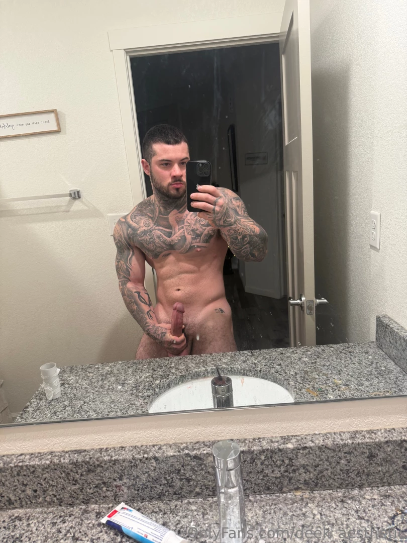 Daily uploads are my fav always horny as hell 