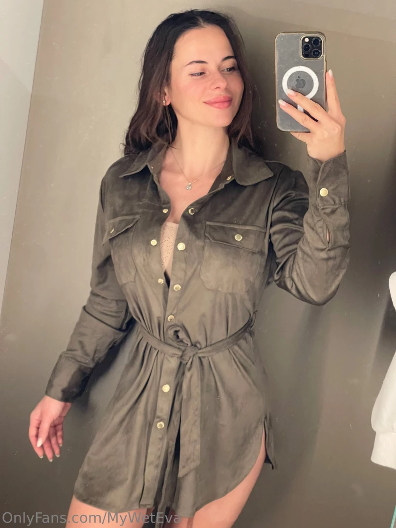 Yesterday evening i went for a walk in the mall and tried on a new part 1 