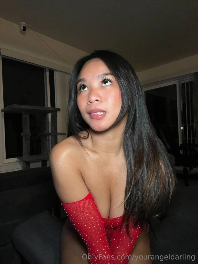 I can be your holiday treat if you want 