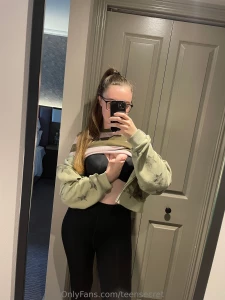 You can squeeze these tits if you re stressed babe part 4