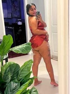 Do i look good in red part 239