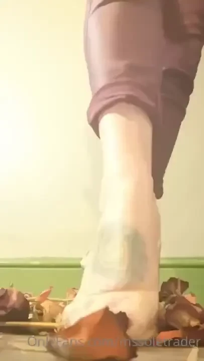 Flowers wither and die say it with cash or jewellery 