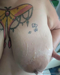 Cum on titties with a soapy clean up at the end