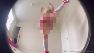 Slutty cheerleader walks and strips off her uniform