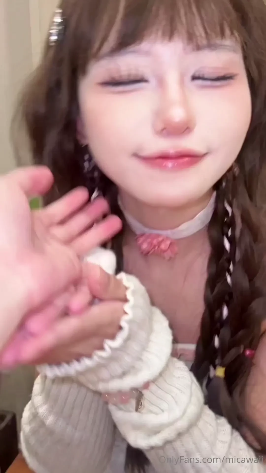 Join micacosplay 7 months you can get the video support mica for 9 