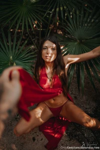 Would you like to fuck in the jungle tell me in dm