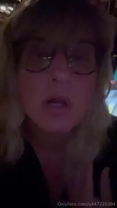 Back home and being a little whore at the gloryhole 