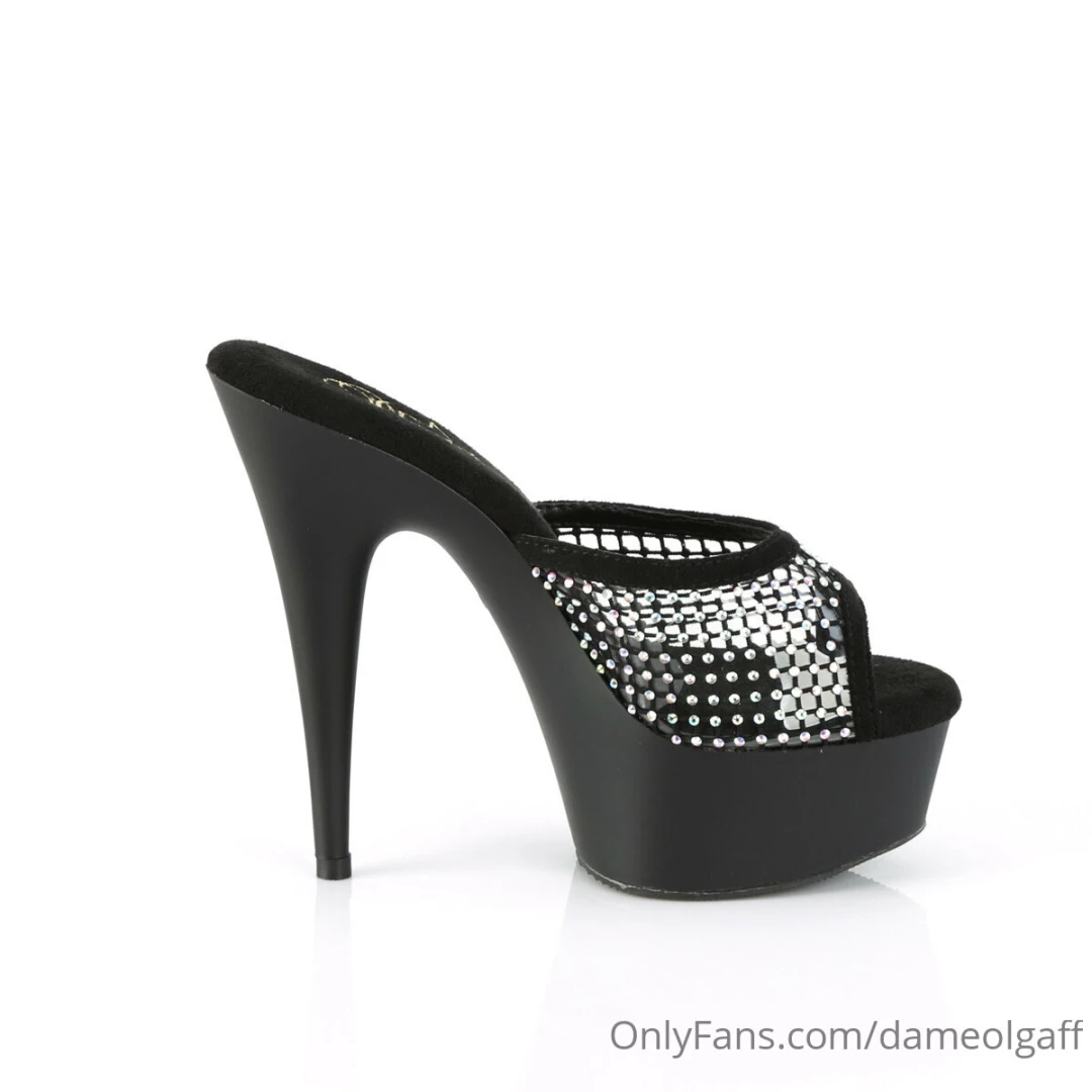 I hope you guys are great i d like to buy this new pair of shoes if part 1 