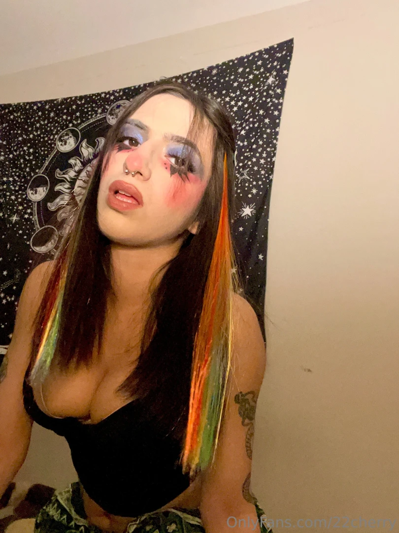 I loved taking these clown pics lt 3 