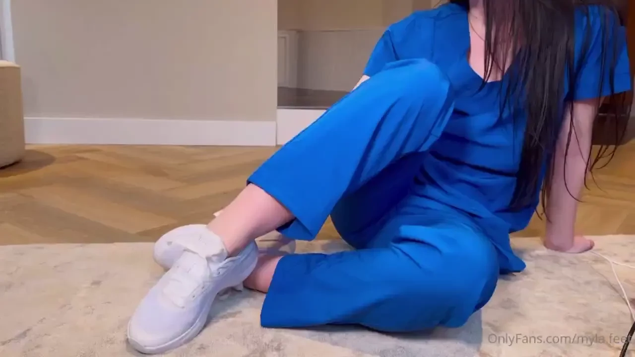 Nurse myla takes of her sneakers after workshift with selfworship i 