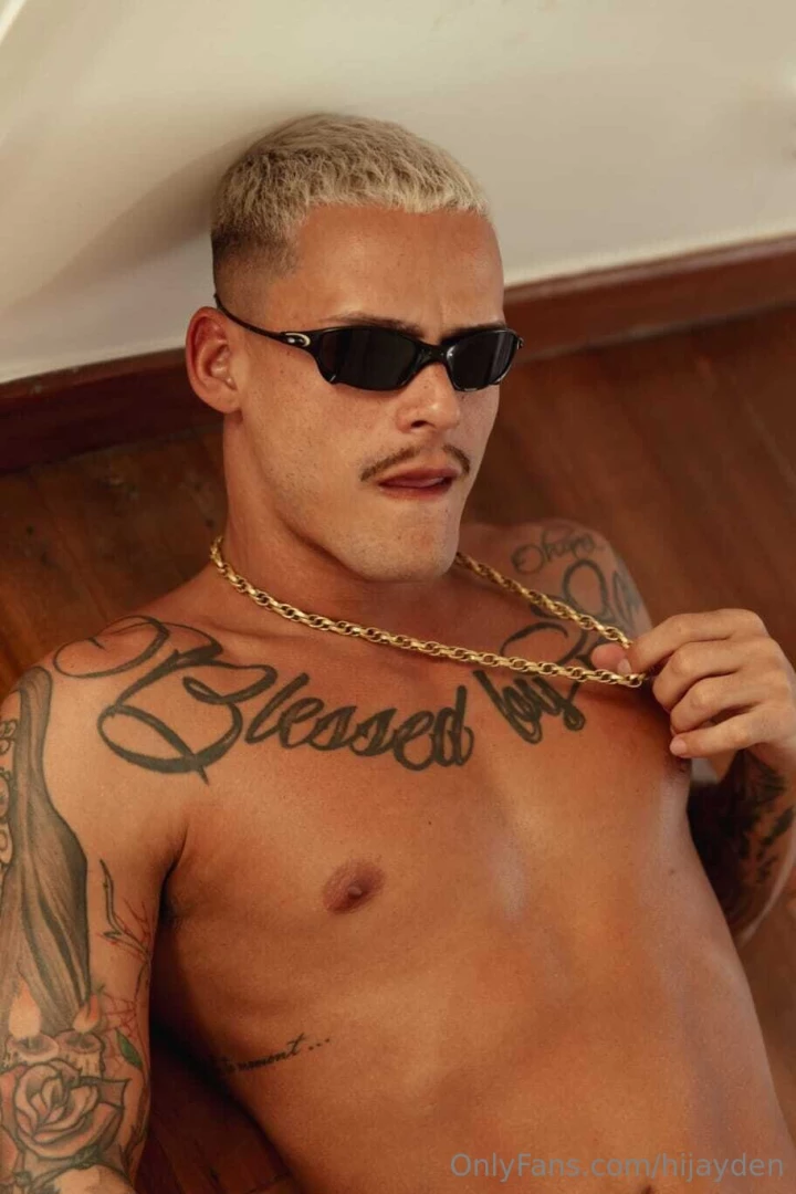 Vers boy alert promotion - 35 off black friday hey guys follow my big part 1 