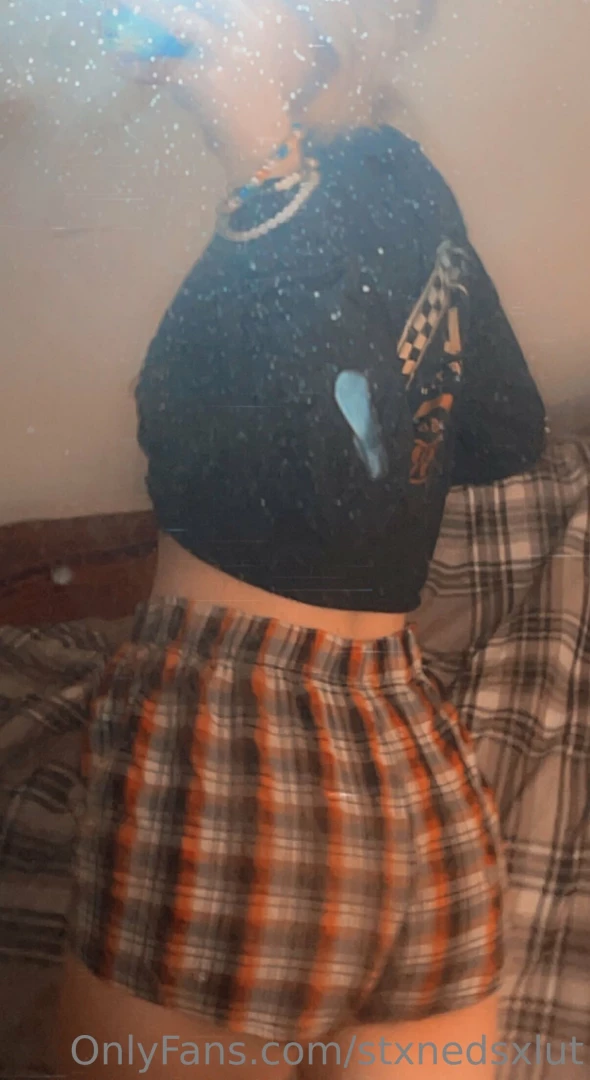 Like and or leave a tip for pictures and or videos of your choice i m part 1 