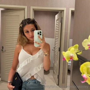 Good morning say it bak in my dms