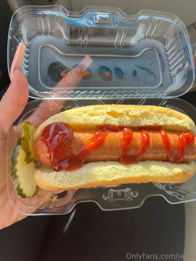 Lovee mee a good weiner 