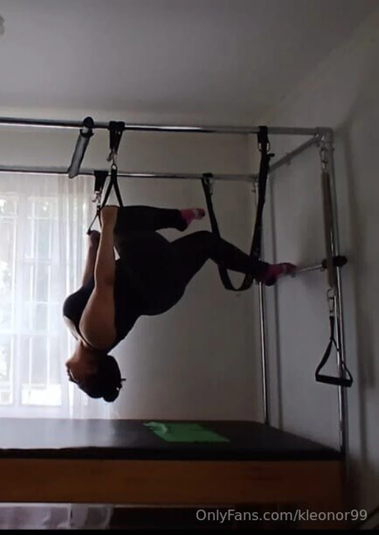 Te gustan las chicas flexibles do you like flexible girls 