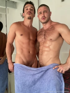 Wet oiled lubricate shower datofoland