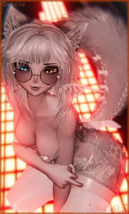 This kitty has fallen down help them