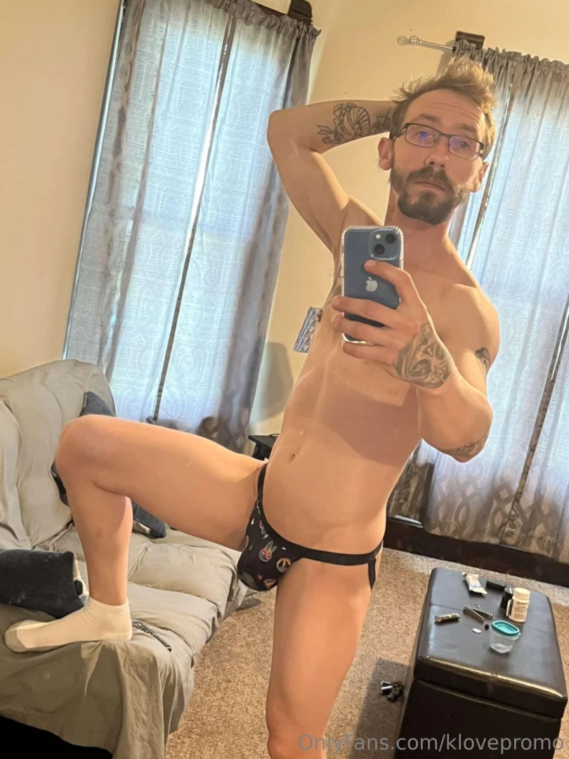 Go and follow my good friend cdynvrlovd 