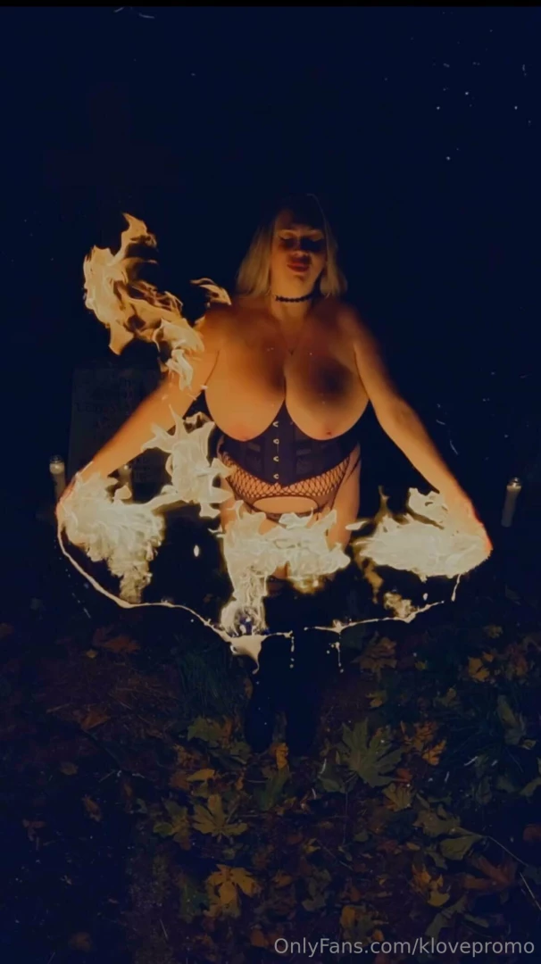 Bustyannarosexxx is on fire lately 