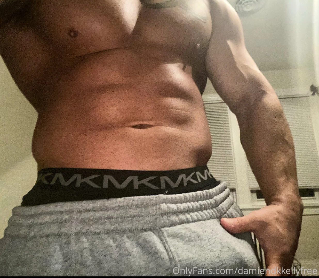 It s grey sweatpants weather for sure 