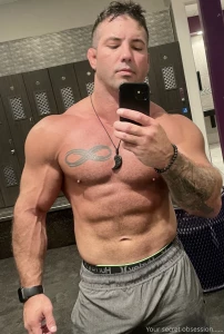 Here is the token gym selfie of the day buy the post to lose the