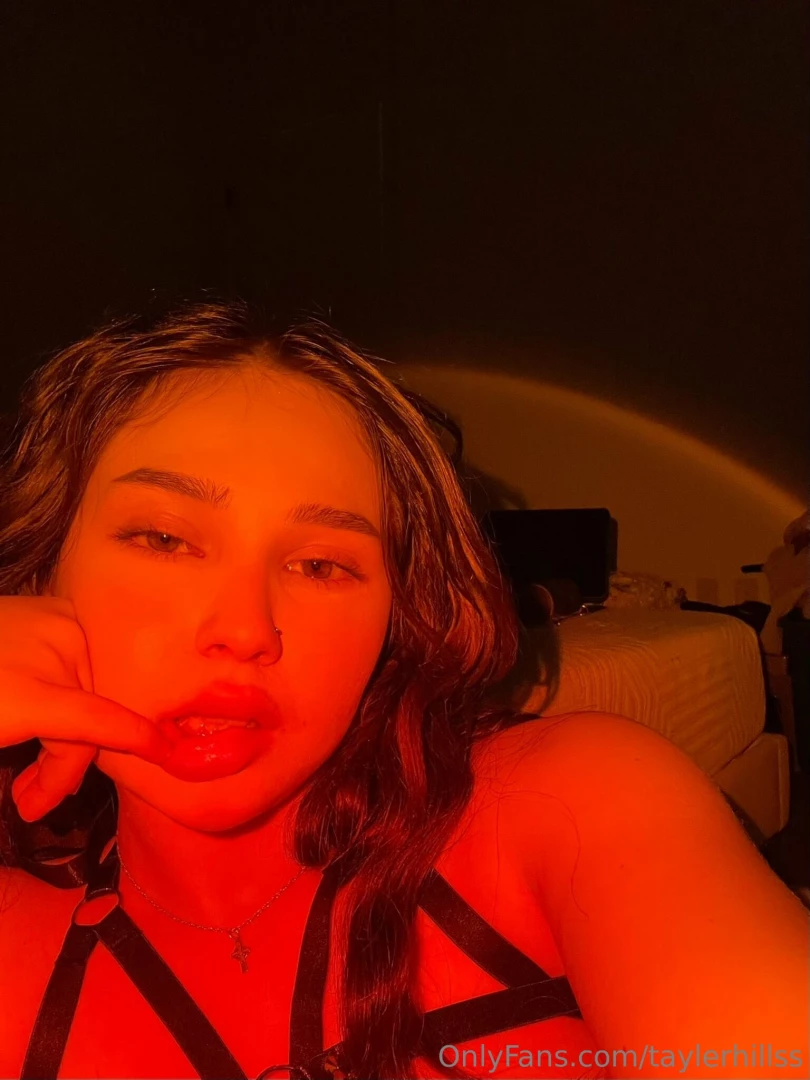 Are u having a boring sunday morning i d love to spice things up 