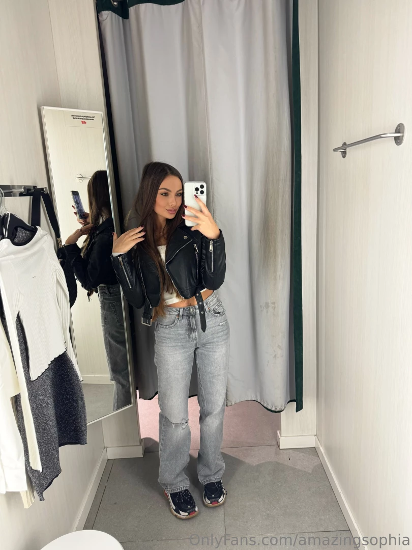 Went out shopping today and did something naughty i got a bittt 