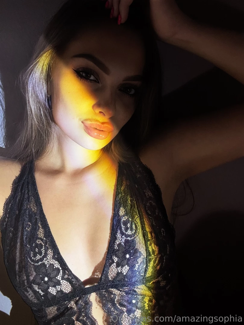 Can you guess what happens when we turn the lights off hmm leave a 