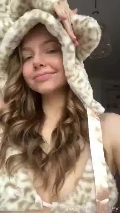 I m happy af rn rrr mrrr reels tryon cutie legalteen horny tease 
