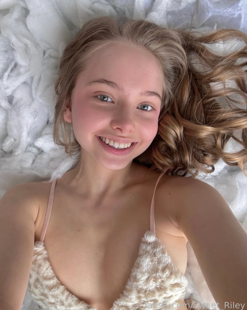 Slutty girl in a cute room you want to taste me fyp cutie cutegirl part 1 