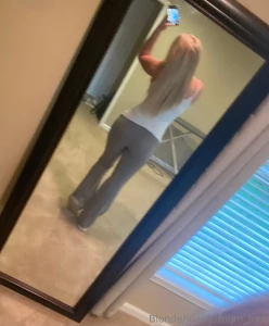 Sub my main for 2025 blondehoosiermom