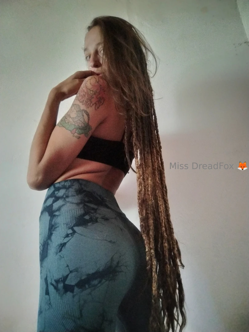 Come here slowly and take my long dreadlocks between your hands 