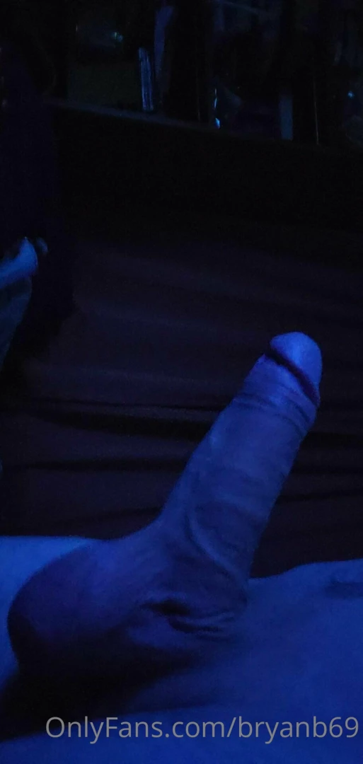 If youd suck my cock send me 10 message me on how to send it 
