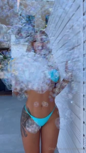 kimberdee - Let s play with bubbles 