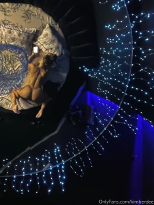 Would you like to fuck me in this pose and see the refflection in the